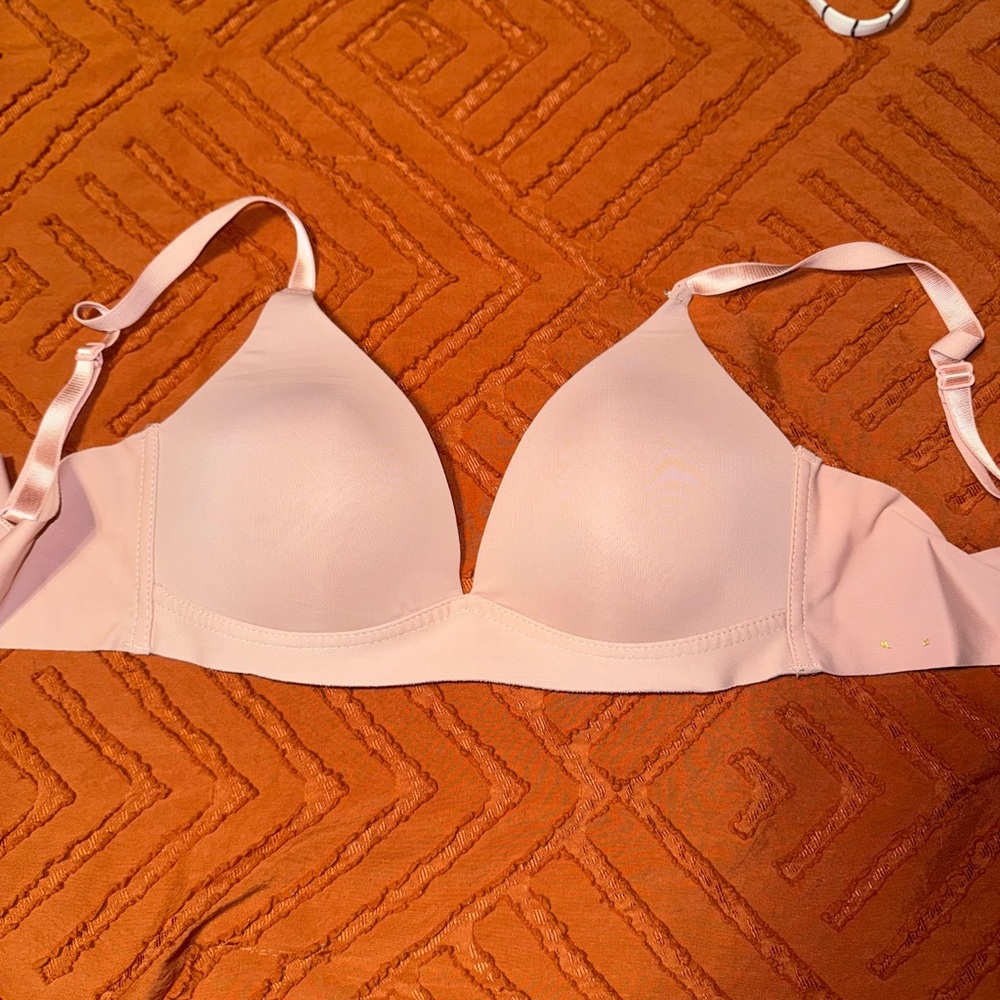 Isaac Mizrahi Pink T-Shirt Bra with Seamless Design